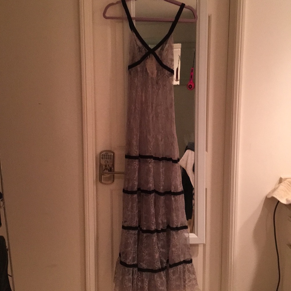 FR lace dress size S